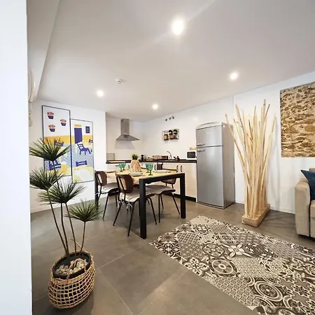 El Tanguillo Little *