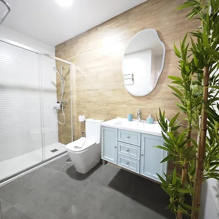 Apartment El Tanguillo Little