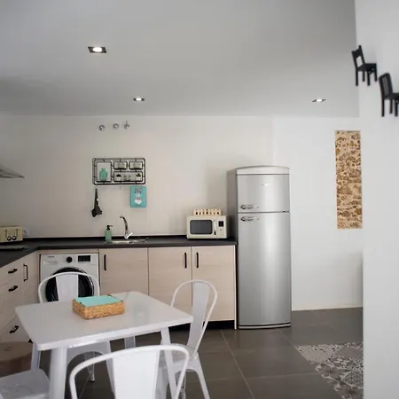 Apartamento El Tanguillo Little