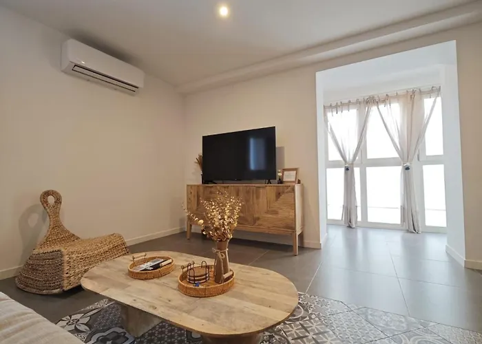 Apartment El Tanguillo Little