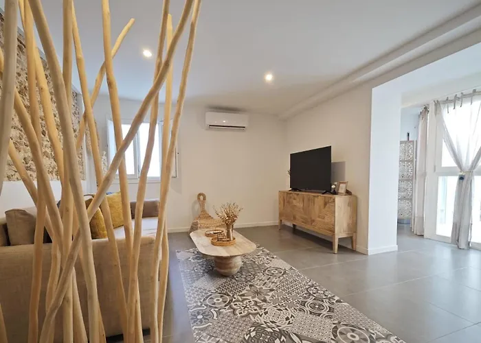 El Tanguillo Little * Cadiz