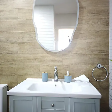 El Tanguillo Little * קדיז