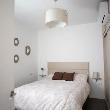 El Tanguillo Little * קדיז